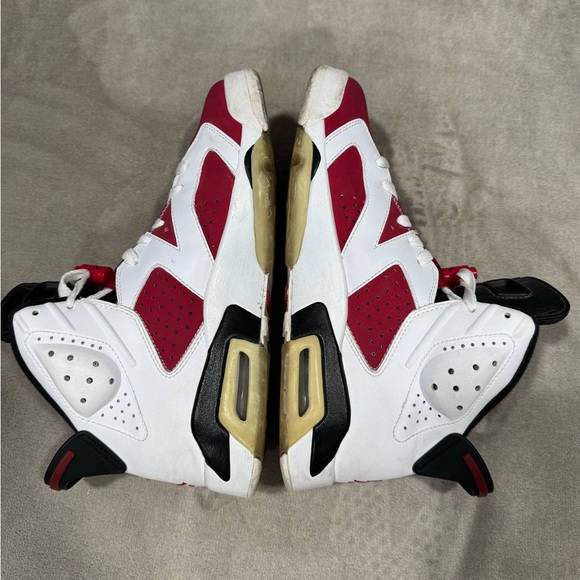 Air Jordan 6 Retro "Carmine" - Picture 8 of 11